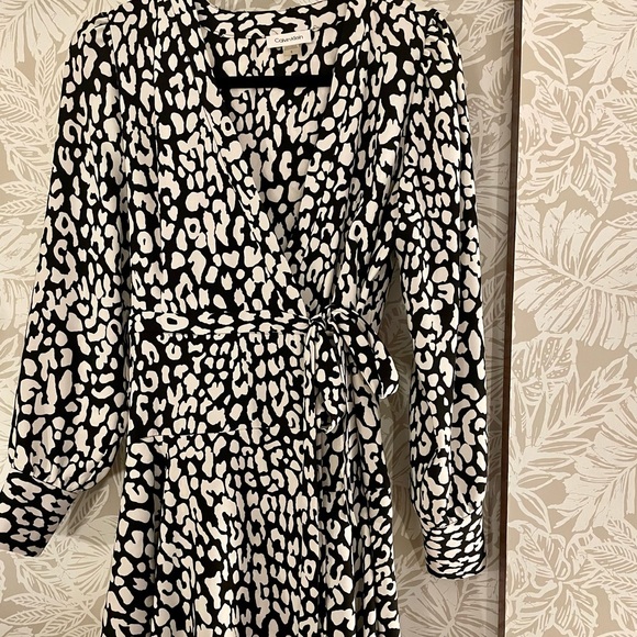 Calvin Klein | Black & White Leopard Print MIDI Wrap Dress - Picture 3 of 6